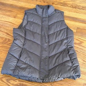 Gap L puffer vest
